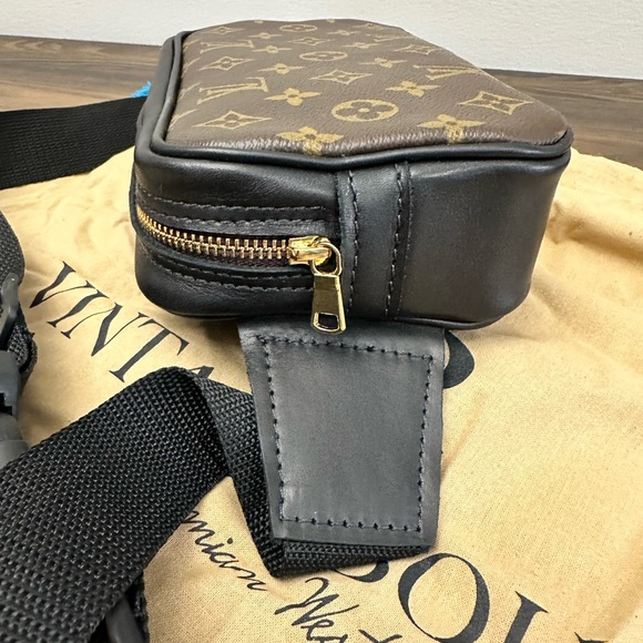 Louis Vuitton Vintage Boho Fanny Pack - Picture 3 of 12